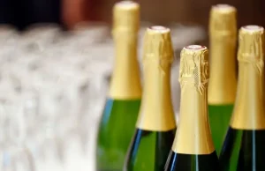 Vapa ekstreme ndryshon shampanjën/ Franca lejon rritjen e alkoolit deri në 15%
