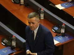 Komandant Remi do shpëtojë Kosovën? Deputeti i PDK propozon pakt me Vetëvendosjen: Qeveria e Kuvendi Kurtit, Presidenca për PDK-në