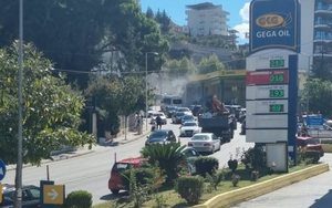 Karburanti “jashtë funksionit”, por dy punëtorë u plagosën/ Shpërthimi në Sarandë ngre pikëpyetje për sigurinë