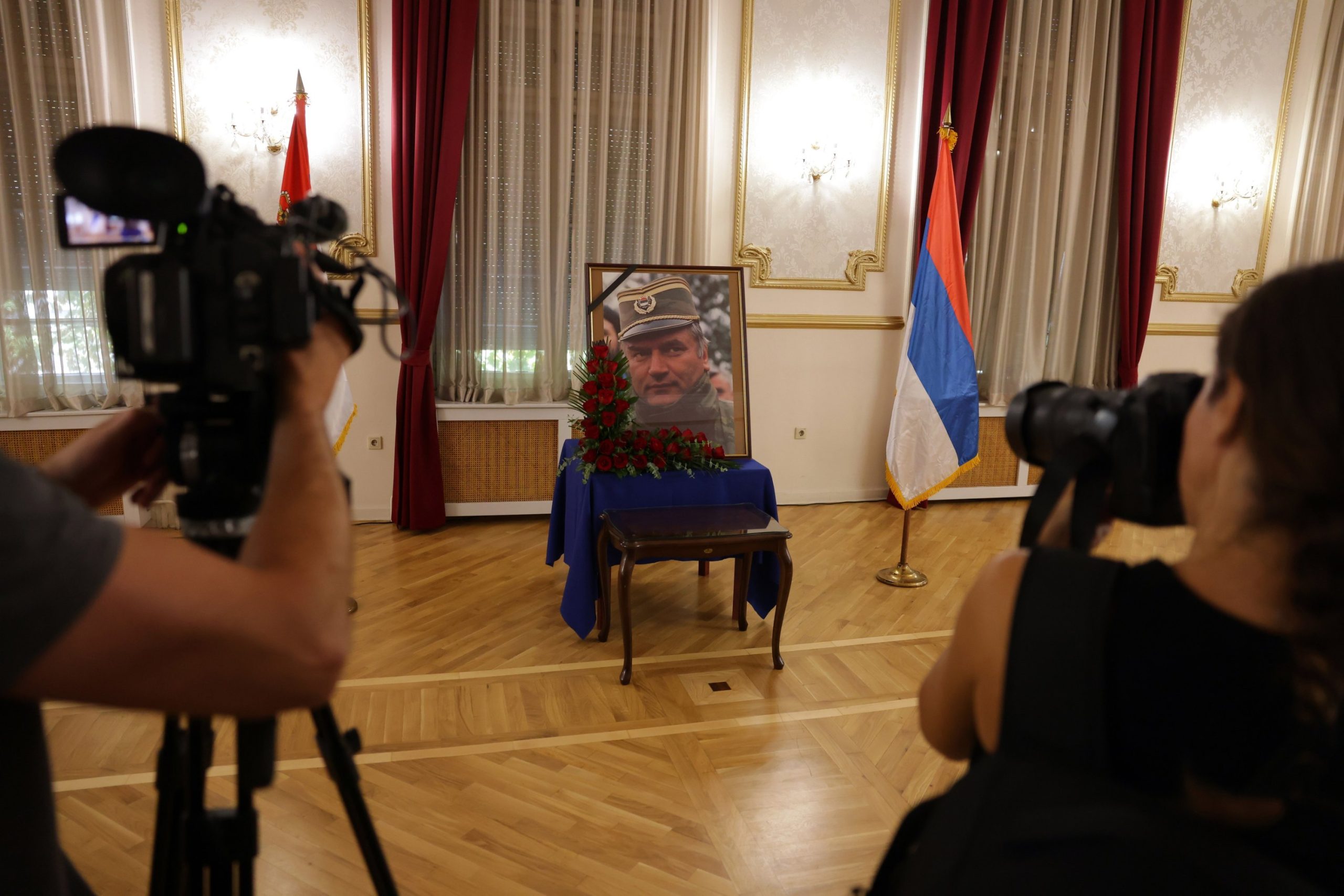 belgjika-kritikon-nderimet-per-ratko-mlladic-te-denuar-per-lufte