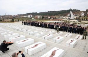 Aktakuza e parë për masakrën në Prekaz/ 35 persona nën akuzë për krime lufte ndaj familjes Jashari