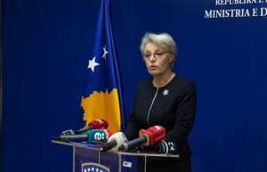 Gërvalla thyen heshtjen për Hagën: “Po përgatitemi për betejën ligjore”, përgjigjet edhe për kërkesat për dorëheqje
