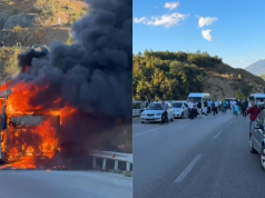 Autobusi me turistë merr flakë në Elbasan, bllokohet hyrja e tunelit