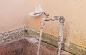 Alarm në Fushë-Arrëz, 120 persona me simptoma helmimi/ Dyshimet bien mbi ujin e pijshëm, banorët furnizohen në kroje