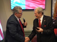 BERISHA MERR “ÇELËSIN E QYTETIT” NË TEKSAS/ Kryebashkiaku i Mesquite i dorëzon nderimin: Vlerësim për marrëdhëniet Shqipëri-SHBA