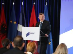 Balla u drejtohet europarlamentarëve në Tiranë: vëreni në krye të agjendës ratifikimin e aderimit të Shqipërisë në BE (Video)