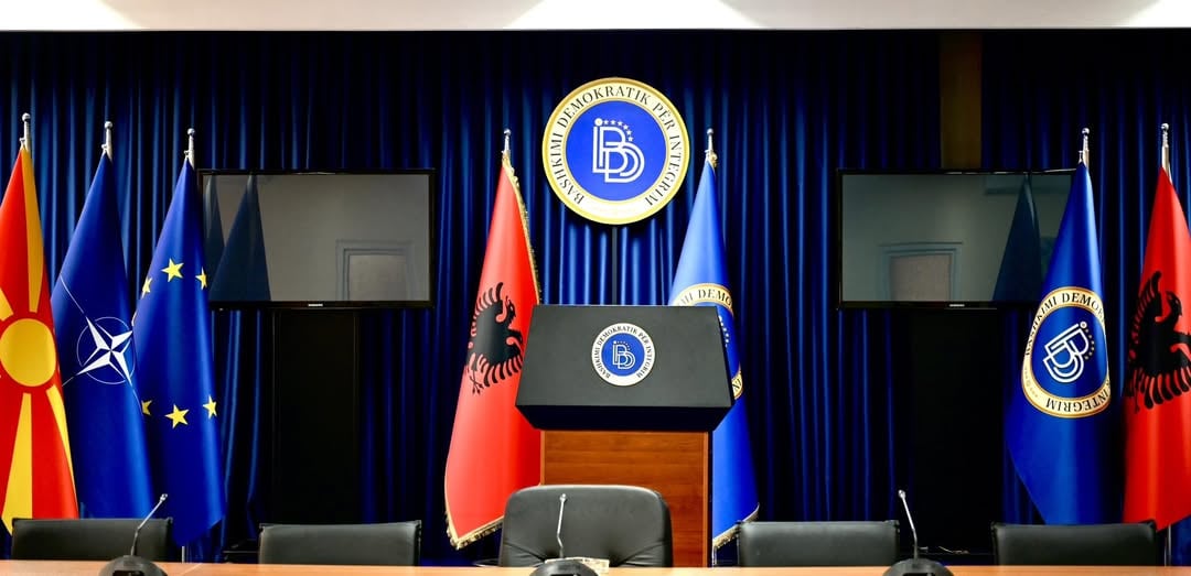 perplasje-pas-denimit-te-ish-krereve-te-uck-se-bdi-shperthen-ndaj-partive-maqedonase-po-manipuloni-faktet-hage-nuk-do-te-thote-e-njejta-gjykate