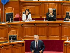 Rama shfaqet në Kuvend/ Seanca maratonë shkon drejt votimit për pagat e magjistratëve