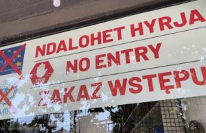 “EULEX dhe UNMIK, mos hyni!”/ Tregtari në Mitrovicë merr vendimin e pazakontë pas dënimit të krerëve të UÇK-së
