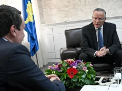 Pas vendimit të Hagës, kreu i PDK takon Kurtin, Abdixhikun dhe Gjinin: Situata është serioze