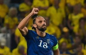 Vedat Muriqi merr shiritin/ Sulmuesi pritet të jetë kapiteni i ri i Kosovës pas Rrahmanit
