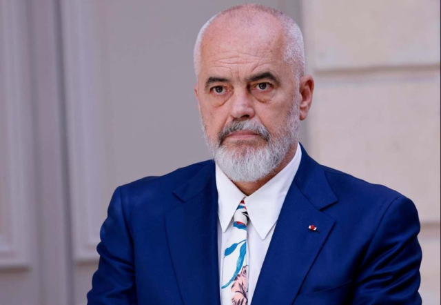 Edi Rama fton institucionet e drejtësisë në tryezë për pagat e magjistratëve