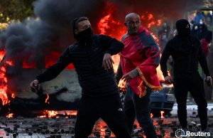 Dy eurodeputetë reagojnë për protestat në Shqipëri: Dënojmë dhunën, shqetësim për forcën e tepruar policore