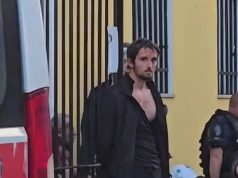 U përball me gjashtë policë dhe u kthye në simbol të protestës! Kush është Klevi Metaj, djali i oficerit të policisë dhe historia e 50 milionë lekëve