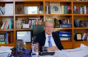 Berisha: Videot intime të artistëve i serviri Rama për të zhurmuar skandalet, të hetohet pista e hakerëve