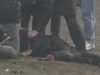 Tensionet përshkallëzohen te Kryeministria, një person bie pa ndjenja! Policia ndërhyn me gaz lotsjellës dhe ujë me presion