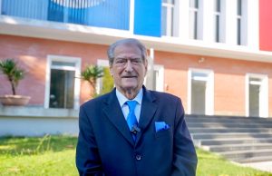 Berisha thirrje shqiptarëve: Mos i lini studentët vetëm! Nesër në orën 10:00 të gjithë para universitetit
