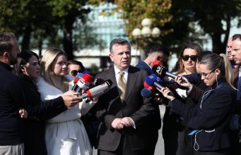 Balla paralajmëron PD-në: Kush ndez flakadanë, 60 ditë jashtë Kuvendit! Mbron Ballukun dhe kërkon verifikimin e ankesave të Veliajt