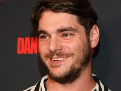 Tronditet Hollywood-i! Vdes në moshën 34-vjeçare ylli i serialit “Breaking Bad”, RJ Mitte