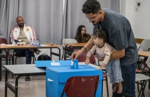 Pjesëmarrje historike në zgjedhjet e Izraelit, Netanyahu alarmohet nga vota arabe! Refuzohet kërkesa për zgjatjen e votimit