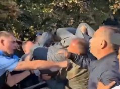 Tensionet në Prishtinë, organizatori i protestës kërkon falje: Çfarë ndodhi me deputetin e Vetëvendosjes, vëllai i një dëshmori