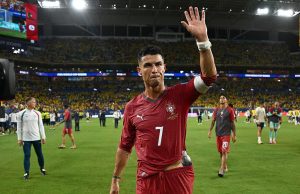 Cristiano Ronaldo rrëfen prapaskenat e përplasjes me trajnerin: “Më premtoi se do të luaja, por nuk e mbajti fjalën. Gabova që u largova nga grumbullimi”